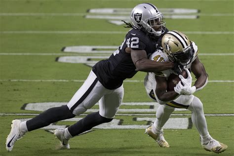 Week 3, with all picks made against the point spread. Week 3: Raiders vs. Patriots Key Matchups