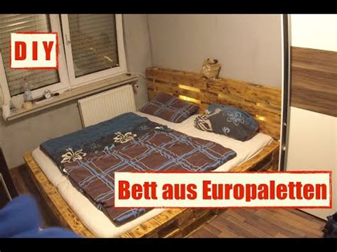 Wir haben uns bettrahmen der wichtigen aufgabe angenommen, varianten aller art. Möbel aus Europaletten - Paletten Bett mit LED Beleuchtung ...