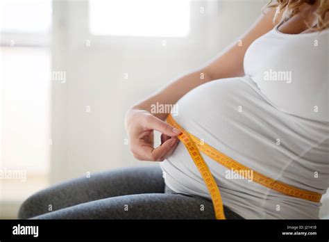 Belly Circumference Hi Res Stock Photography And Images Alamy