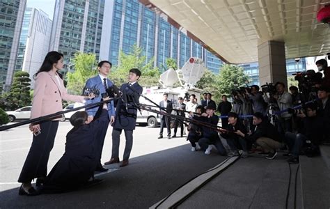 속보 드루킹 연루 의혹 김경수 의원 참고인 신분 경찰 출석 신아일보