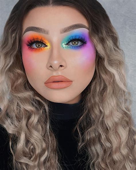 60 Dramatic Makeup Looks Make You Glow In 2020 Rainbow Eye Makeup