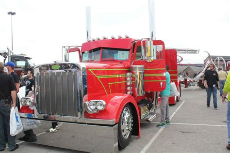Hot Big Rig Show Trucks Photo Collections You Must See
