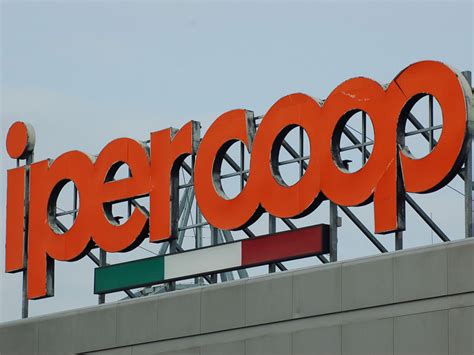 Ipercoop is situated southwest of acerra. Ipercoop, Quarto riaprirà il 17 ottobre | Il Mediano