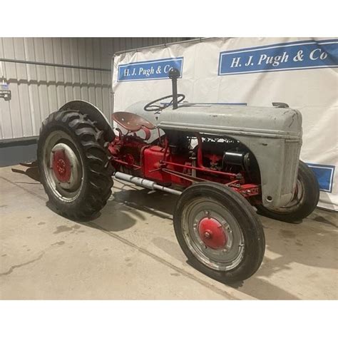 Ford Ferguson 9n Tractor 1940 Petrol Engine With 6v Battery Runs And