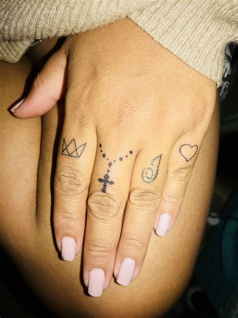 Finger Tattoossmall Tattoos Crown Tattoosheart Tattoos Rosarie