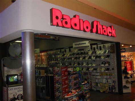 Killed by Apple, RadioShack could become Amazon.com Shack