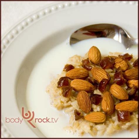 Brown jasmine rice with dates and sliced almonds recipe. Brown Rice Breakfast Bowl Brown rice, 2 cups cooked 1 date, chopped Handful of raw almonds 1 tsp ...