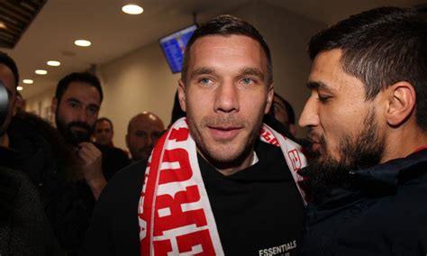 Lukas Podolski Wechselt In Die Türkei Zu Antalyaspor Fußball Derstandardde › Sport