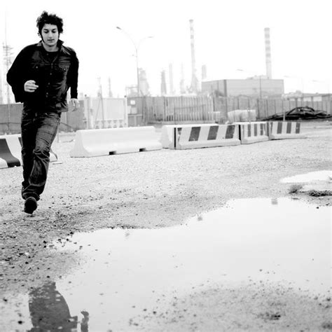 Pazienza perché parlare bene de le luci della centrale elettrica diventa quasi un dovere civico e morale. Accordi Le Luci Della Centrale Elettrica