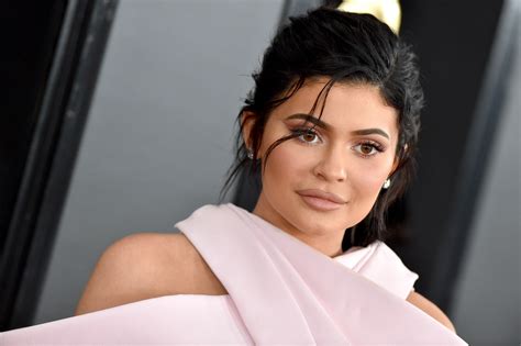 People Are Shocked Kylie Jenner Has A Walnut Scrub In Her New Skin Care