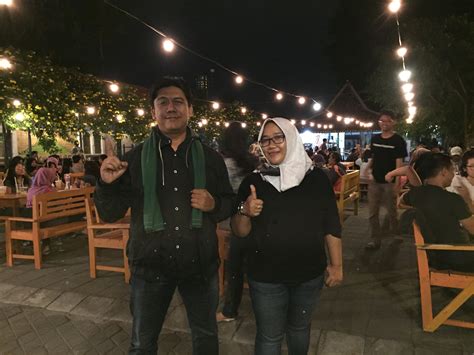 4k gif wallpaper phone : Wisata Kuliner di Yogya? Ya, ke Pendopo Lawas di Alun-alun ...