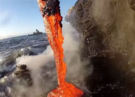 ¿qué Pasa Si La Lava Volcánica Entra En Contacto Con El Agua Del Mar