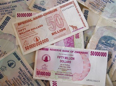 Zimbabwe Offers Locals 1 Us For 35000000000000000 Zimbabwean As