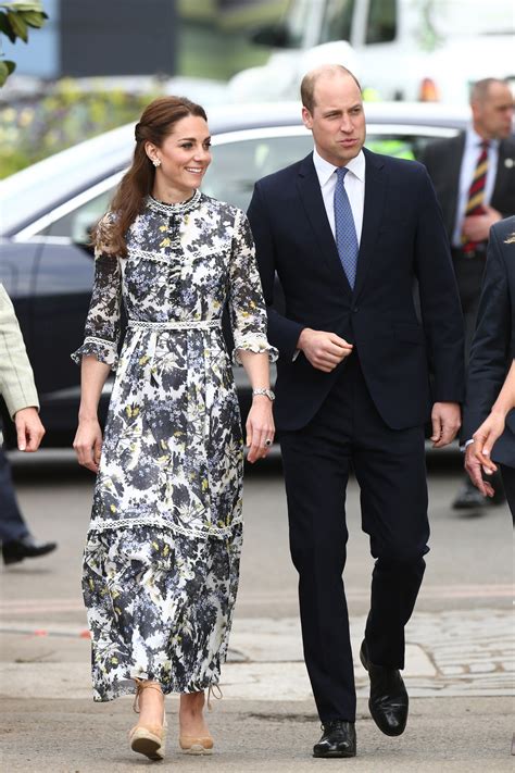 Kate Middleton S Style In Summery Outfits Vogue France