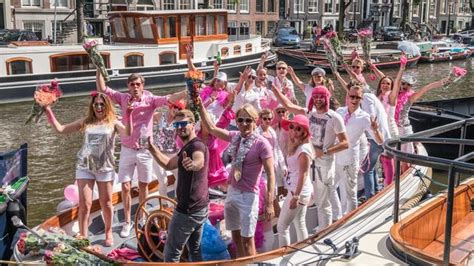 grote drukte in amsterdam tijdens canal parade nu het laatste nieuws het eerst op nu nl