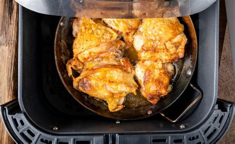 Nebenprodukt Hartnäckig Passiv chicken wings und pommes gleichzeitig im
