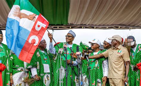 Nigeria Marks 58th Independence In Colourful Parade After 7 Year Hiatus