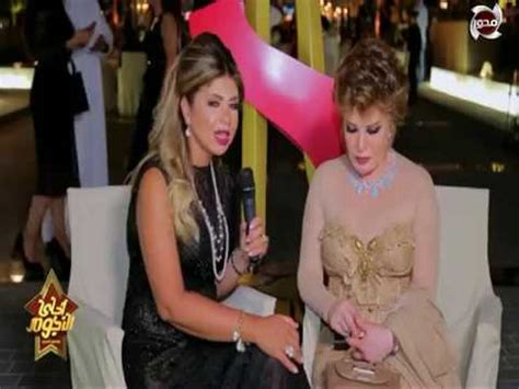 «مكنتش بعمل كحل عيني في ليالي الحلمية بس كنت بعمل كحل في هوانم جاردن سيتي، وموجود عندي مخزن في بيتي بكل الحاجات اللي مثلت بيها، وأحيانا أدخل مزاد خيري أتبرع. احلى النجوم | " صفية العمري " تكشف سبب غضبها من الجزء ...