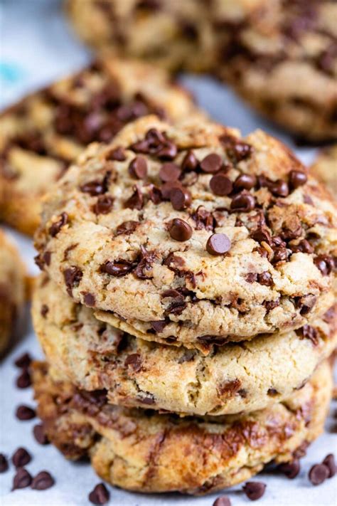 Brown Butter Chocolate Chip Cookies Bakery Style Crazy For Crust