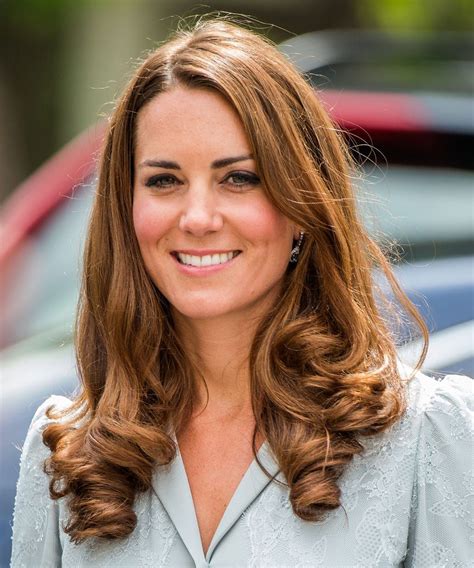 Kate Middleton Always Wears These Hair And Makeup Looks Kate Middleton