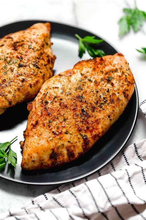 In a small bowl add the italian seasoning, garlic powder, paprika, salt and pepper. The Best Air Fryer Fried Chicken Breast - Best Round Up ...