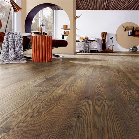Howdens Professional V Groove Chestnut Oak Laminate Flooring 222m²