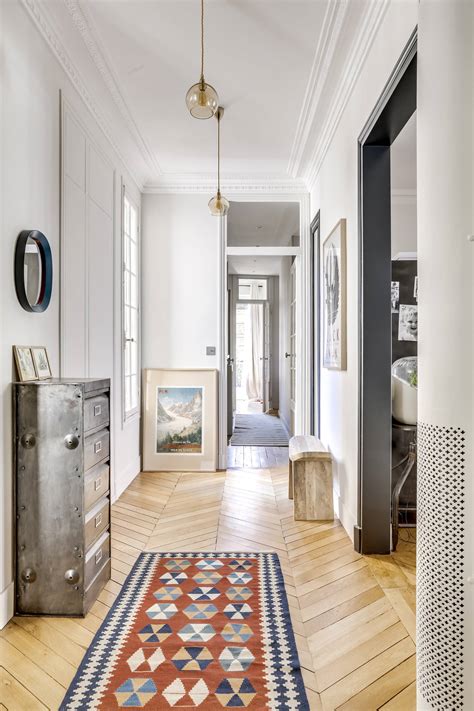 15 Chic Eclectic Hallway Designs That Know How To Keep