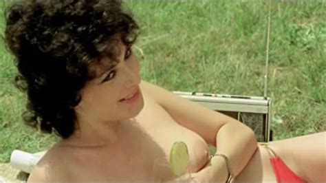 Naked Edwige Fenech In Il Vizio Di Famiglia