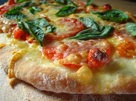 Homemade Pizza Margherita : 5 Steps (with Pictures) - Instructables