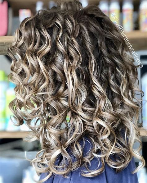 I went to a salon that specializes in naturally curly hair to get rëzolites Artofit