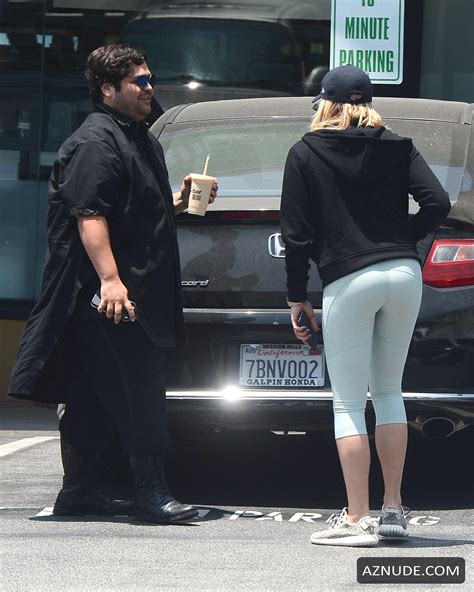 Chloe Grace Moretz Sexy In Sport Bra And Leggings Out In Los Angeles