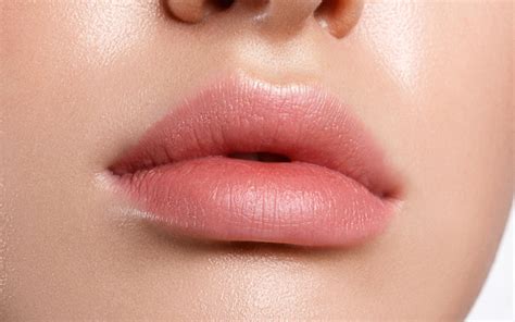 10 Best Ways To Achieve Naturally Pink Lips Skinkraft