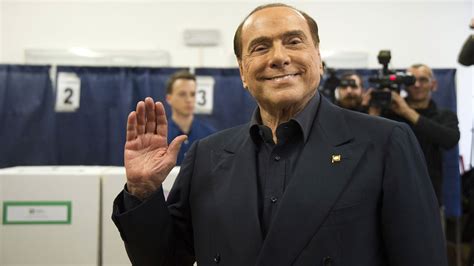 Silvio Berlusconi Lockt Seine Mannschaft Mit Prostituierten