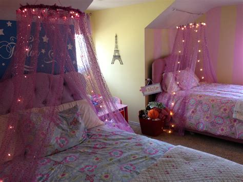 Möchtest du deine haare selber in pink, lila und. Pink Und Lila Mädchen Schlafzimmer | Schlafzimmer mädchen ...