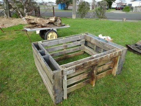 The lumber to build deep garden beds can cost quite a friend gave me some pallets and i had 4x4s from an old playset that i included in my garden plan. Raised Garden Bed Ideas - Tips For Making a Stylish Raised ...