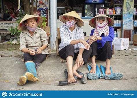 Delta Vietnams, Red River, Drei Vietnamesische Frauen ...