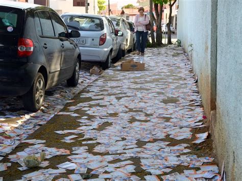 G1 Piracicaba Recolhe 6 Toneladas De Santinhos Nas Ruas Após Eleições