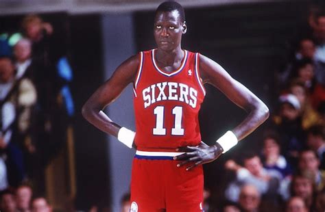 The document, sometimes abbreviated as bol or b/l, is an agreement between the shipper and the carrier and details the goods contained in the shipment, the recipient and delivery destination. Manute Bol - Biography and Facts