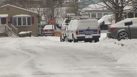 Snowfall Delays Schools Slows Commute
