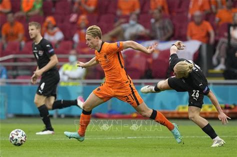 Ba lan và hà lan sẽ có trận đấu quyết định xem đội bóng nào sẽ giành suất vé bước tiếp vào vòng trong. EURO-2020: Hà Lan dẫn trước Áo với tỷ số 1-0 - Ảnh thời sự ...