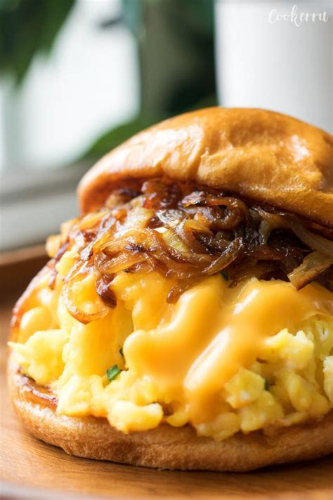 Popular american sandwich shop eggslut is coming to singapore in 2021! Fairfax Breakfast Sandwich (Eggslut Copycat) - Cookerru