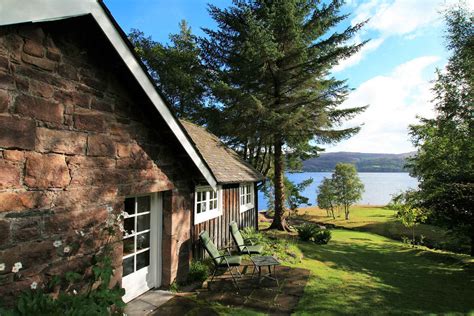 Spanning around 1800 square miles, the vast, sprawling area that is the scottish borders runs from the hills and moorlands of the west, to the picturesque coast of the east. Self Catering Ullapool | Holiday Cottage Highlands of Scotland