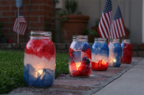 Set out lawn chairs or folding chairs. 33 Inspirational Labor Day Decorations Ideas