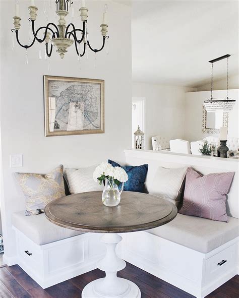 Gorgeous Tiny Breakfast Nook In White For The Modern Home Kitchen Banquette Kitchen Seating