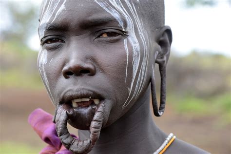 Mursi Woman Mursi Pictures Ethiopia In Global Geography