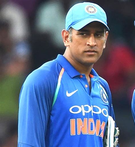 Ms Dhoni Completes World Record Of 100 Stumpings In Odis Sports
