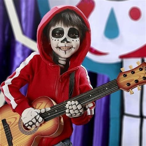 Este traje infantil de rayas blancas y negras convertirá a tu niño en el personaje más terrorífico de su fiesta de halloween. Disfraces de Catrinas para niñas o Catrin para niños ¿Cómo ...