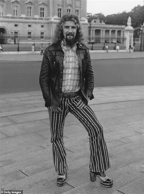 Sir Billy Connolly Set To Release His First Autobiography Titled