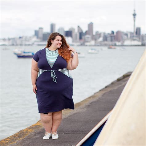 new zealand plus size fashion blogger meagan kerr wears hope and harvest nauticas dress and