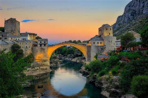 Stari Most Mostar Bosnia And Herzegovina Mostar Cool Places To
